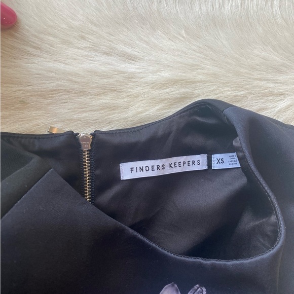 Finders Keepers Black Floral Last Chance Open Cut Dress - Picture 6 of 10